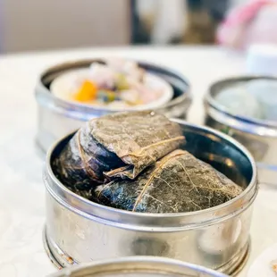 glutinous rice wrapped in lotus leaf