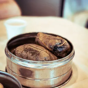 glutinous rice in lotus leaf