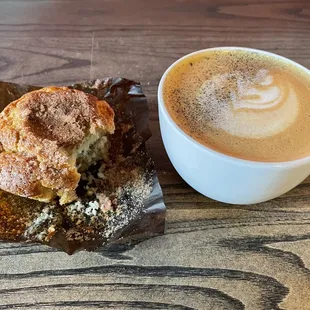Apple Cinnamon Muffin &amp; King-field Latte