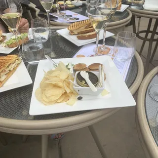 Classic Sturgeon Caviar