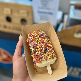 Vanilla bean, white chocolate, sprinkles