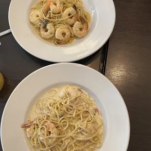 Shrimp scampi and carbonara with shrimp