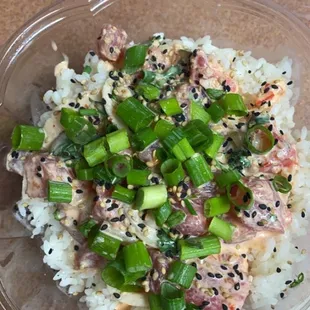Poke tuna bowl with spicy aioli.