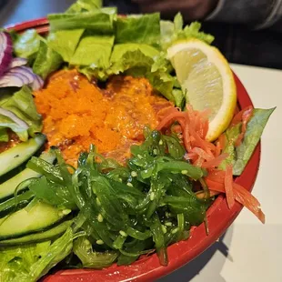 Spicy tuna poke bowl