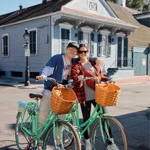 The bikes my girlfriend and I rented from Flambeaux came conveniently with a basket and lock!