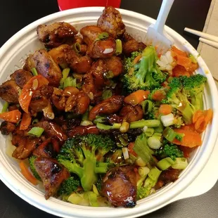 Regular chicken with white rice and veggies