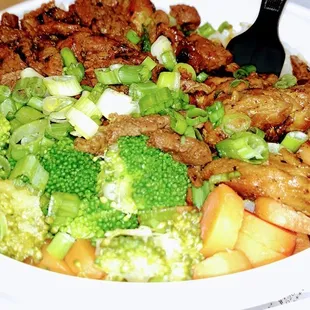 Half and half beef and chicken lunch bowl, used a 20% off coupon as well.....