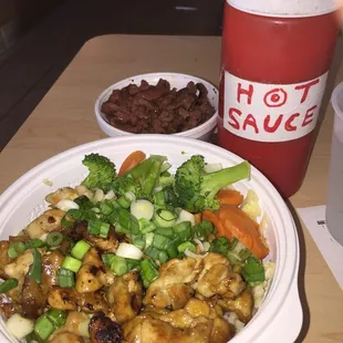 Chicken/Veggie + side beef and ALOTTTA hot sauce