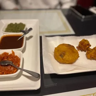 Tomatoes and Chili, Mint Chutneys, Aloo Tikki and pakora