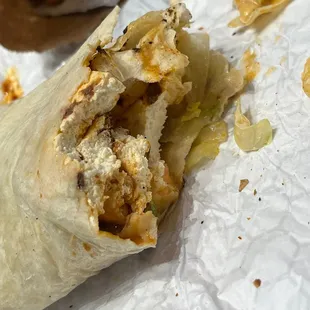 PANEER WRAP was absolutely phenomenal I suggest half hot and half and half lemon garlic. Seasoned Fries and a lemonade