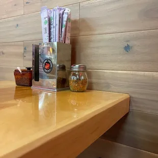 sushi and sashimi, interior