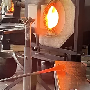 Glass furnace
