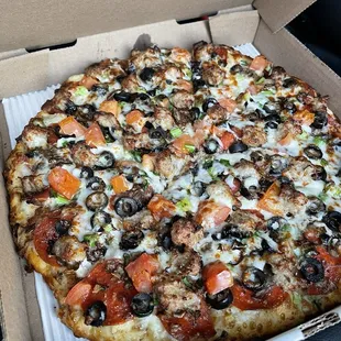 Creamy Garlic Combination Pizza