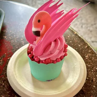 Flamingo Cupcake