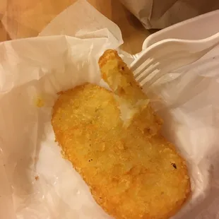 Super crispy and super hot, delicious hash browns. Sad to say, but it's better than McD.