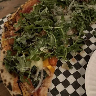 Had the vegetarian pizza. Delicious!