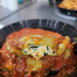 spinach ravioli with marinara sauce