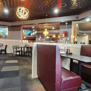 The place is huge!! This is just one side of the restaurant.