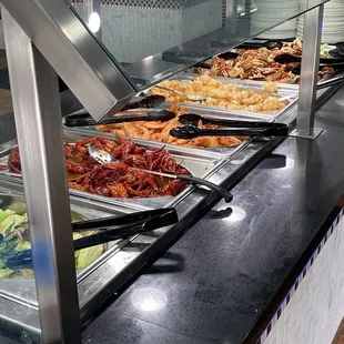 Veggie &amp; seafood station