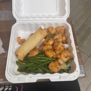 food, chicken wings and fried chicken