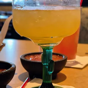 a margarita in a glass