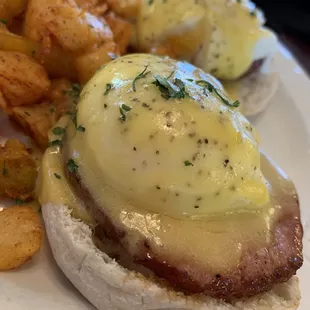 Eggs Benedict