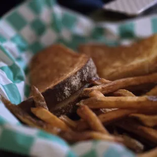 Grilled cheese and fries
