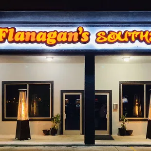 Come enjoy yourself as Flanagan's SouthSide with specials every single day of the week 365 days a year.