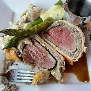 The Beef Wellington, done perfectly, with asparagus and garlic mashed potatoes. Delicious!