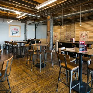 Lots of room to mingle in-between throws