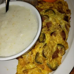 Southwest omelette and grits