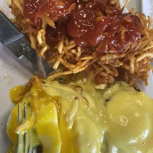 Eggs Benedict with extra crispy hash browns