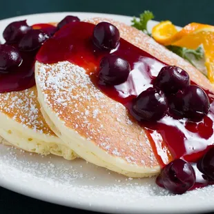 pancakes with blueberry sauce