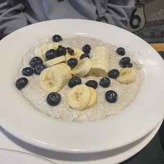 Blueberries and Banana Oatmeal