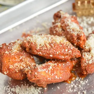 food, chicken wings and fried chicken