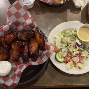 Chicken wings, side salad