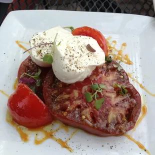 Heirloom Tomatoe &amp; Burricotta