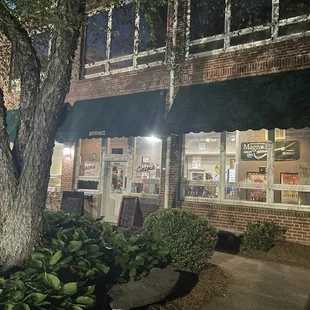 The Flat Rock Cinema is tucked inside a small set of buildings.