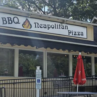 Outside view, bbq and pizza!