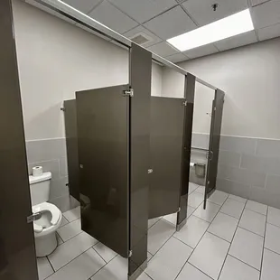Multiple stalls