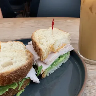 Turkey Avocado Sandwich