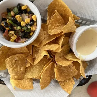 Chips and corn salsa