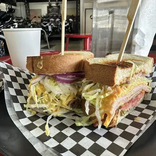 Erics special cajun turkey sandwhich 10/10