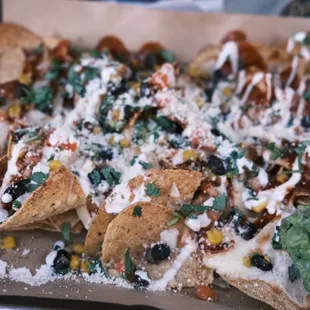 a tray of nachos