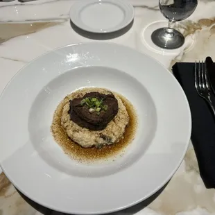 Flatz Restaurant and Lounge