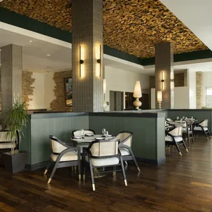 Flatz Restaurant and Lounge