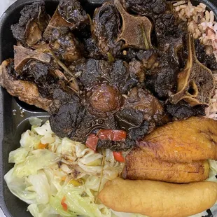 Large lunch Oxtails