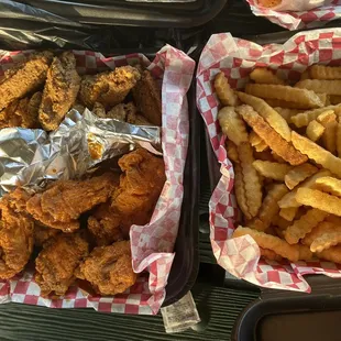 Lemon pepper &amp; buffalo with Cajun fries