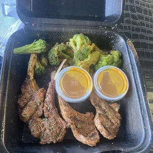 Lamb, broccoli