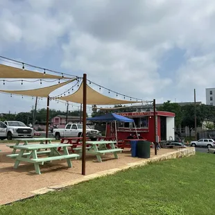 seating and food truck
